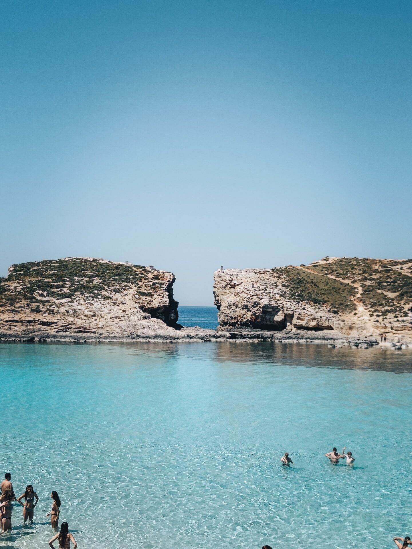 Ontspanning op het strand bij Comino eiland