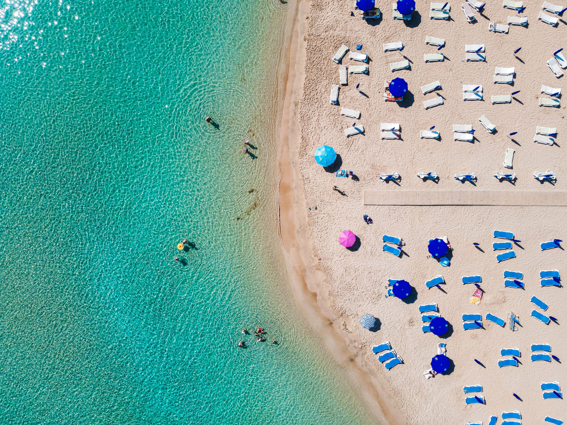 Luchtfoto van Fig Tree Bay Beach in Protaras, Cyprus