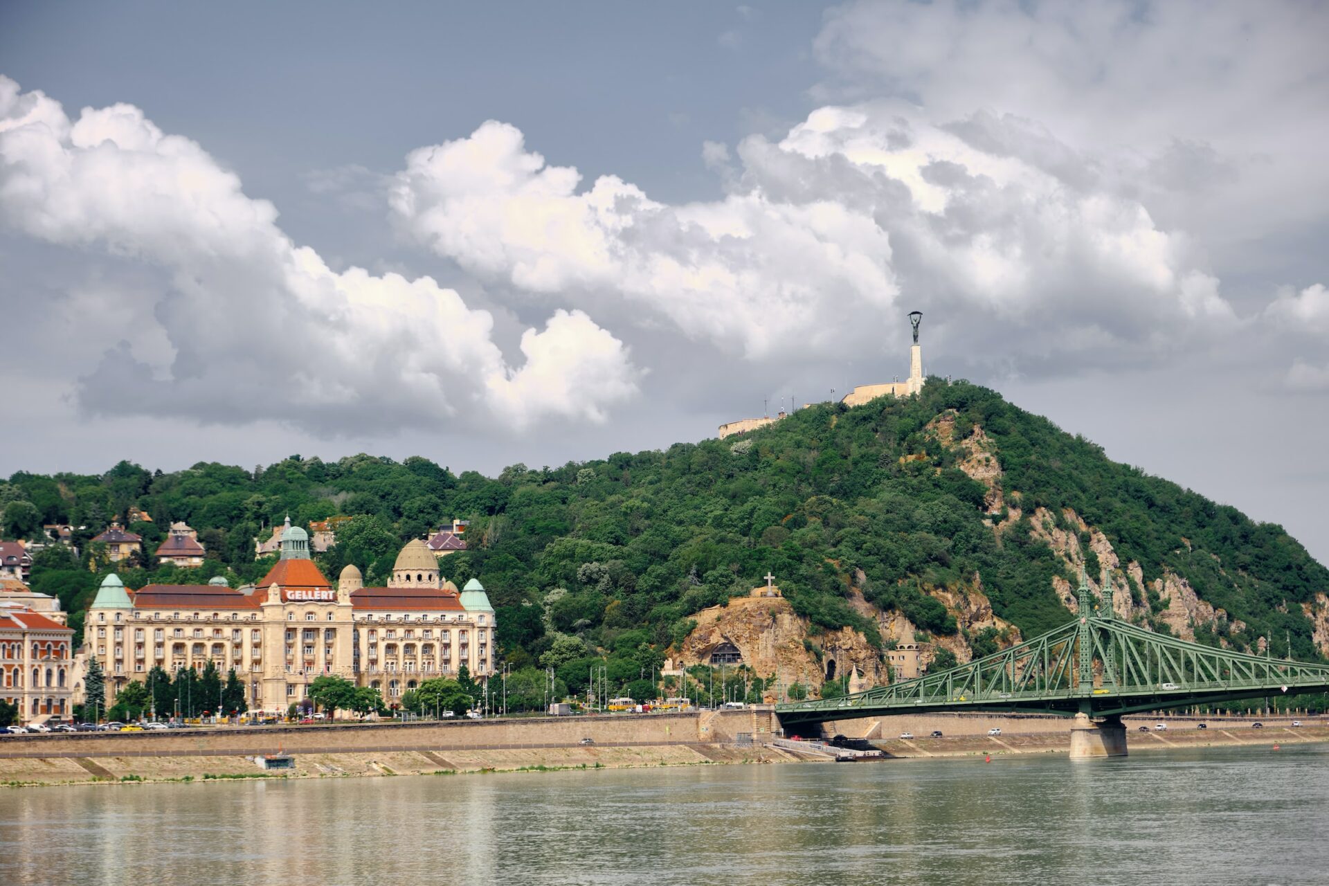 Een hotel langs de Donau